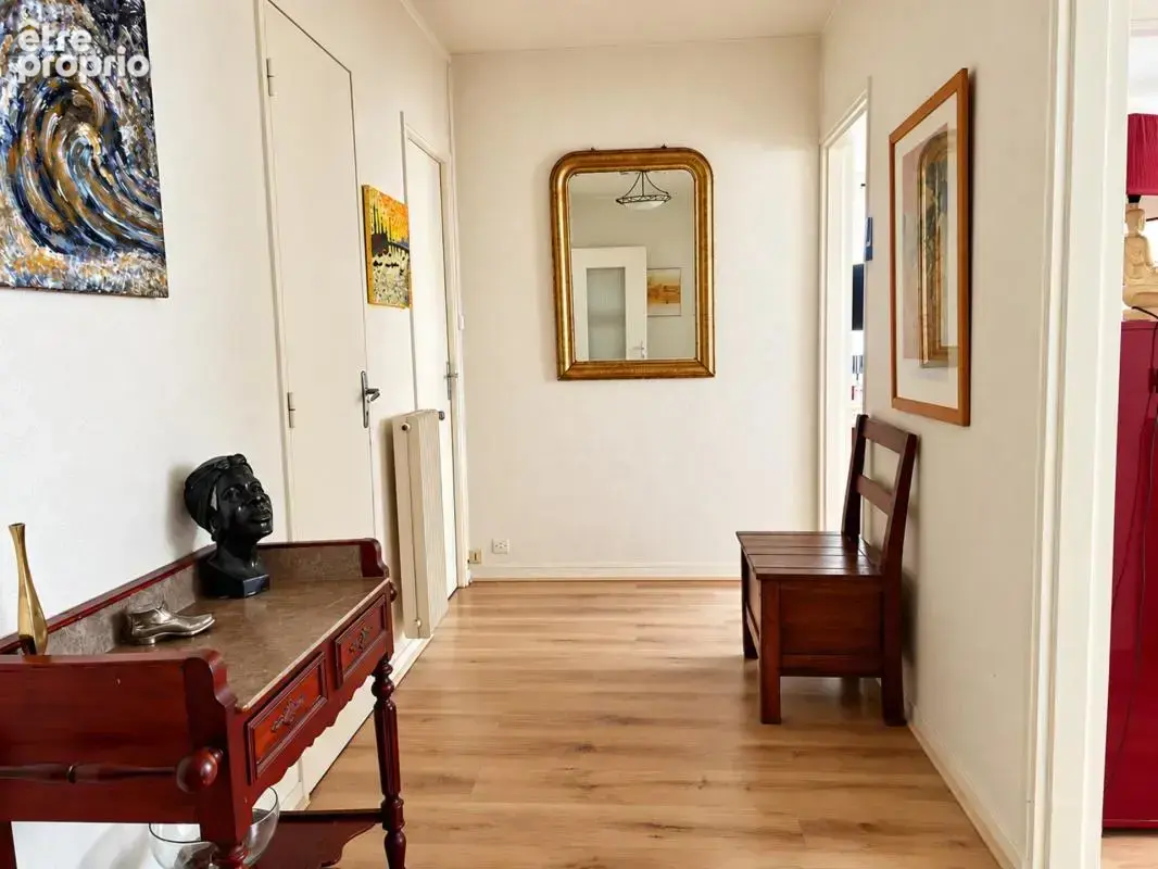 Appartement T4 de 93 m², Clermont-Ferrand – Fontgiève  dernier étage, vue dégagée, box - photo 5