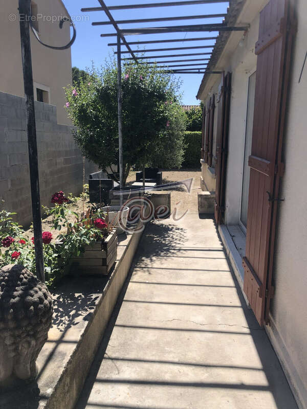 Maison à PELISSANNE