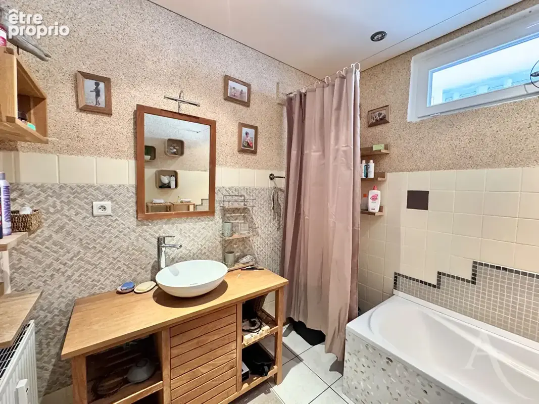 T5 familial traversant de 116 m² - Terrasse, garage, ascenseur - Gare à 10 min - photo 10