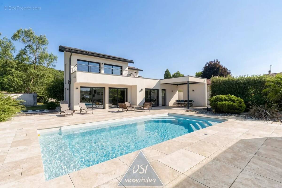 Maison d'Architecte Contemporaine de 210 m² – Piscine, Jacuzzi sur terrain clos de 1 487 m² – Centre de Dagneux - photo 1