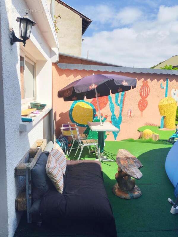 Maison 200 m² à Nay  - photo 8