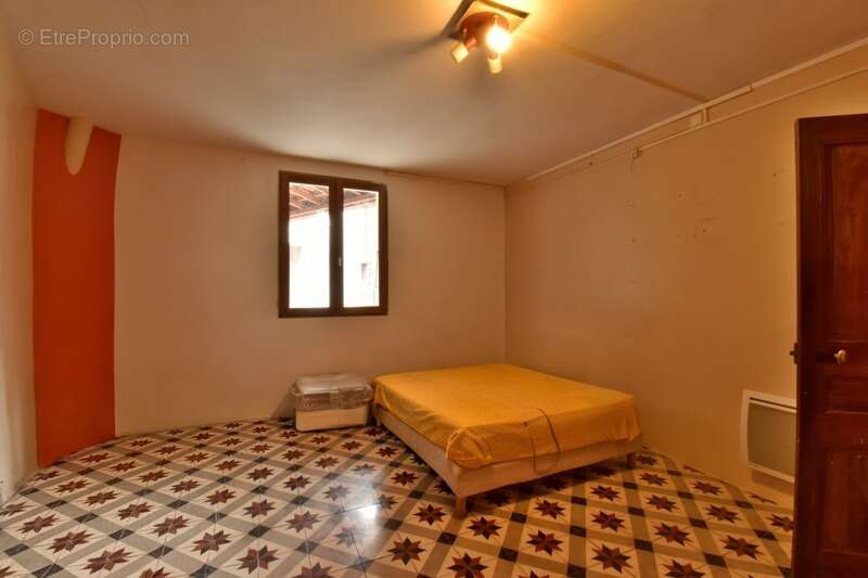 Immeuble de rapport à vendre - LA MOTTE DU CAIRE (04) - photo 5