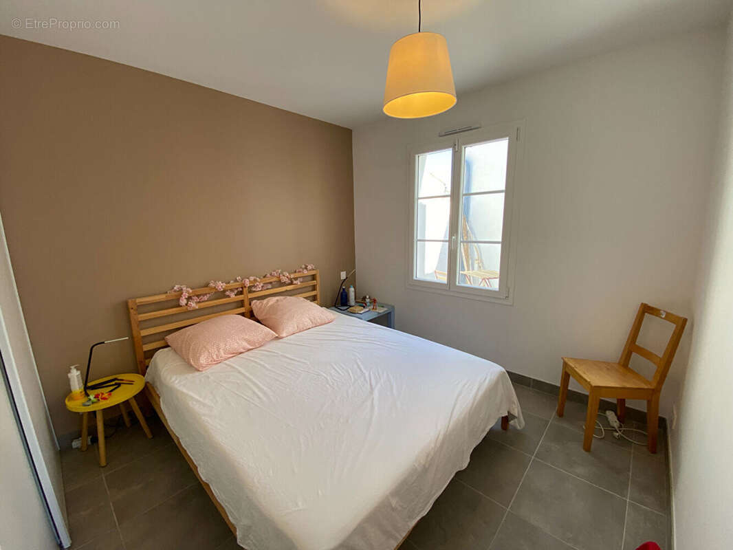 SAINT DENIS - très belle Villa de 2018 - 6 chambres - 153 m2 - photo 10