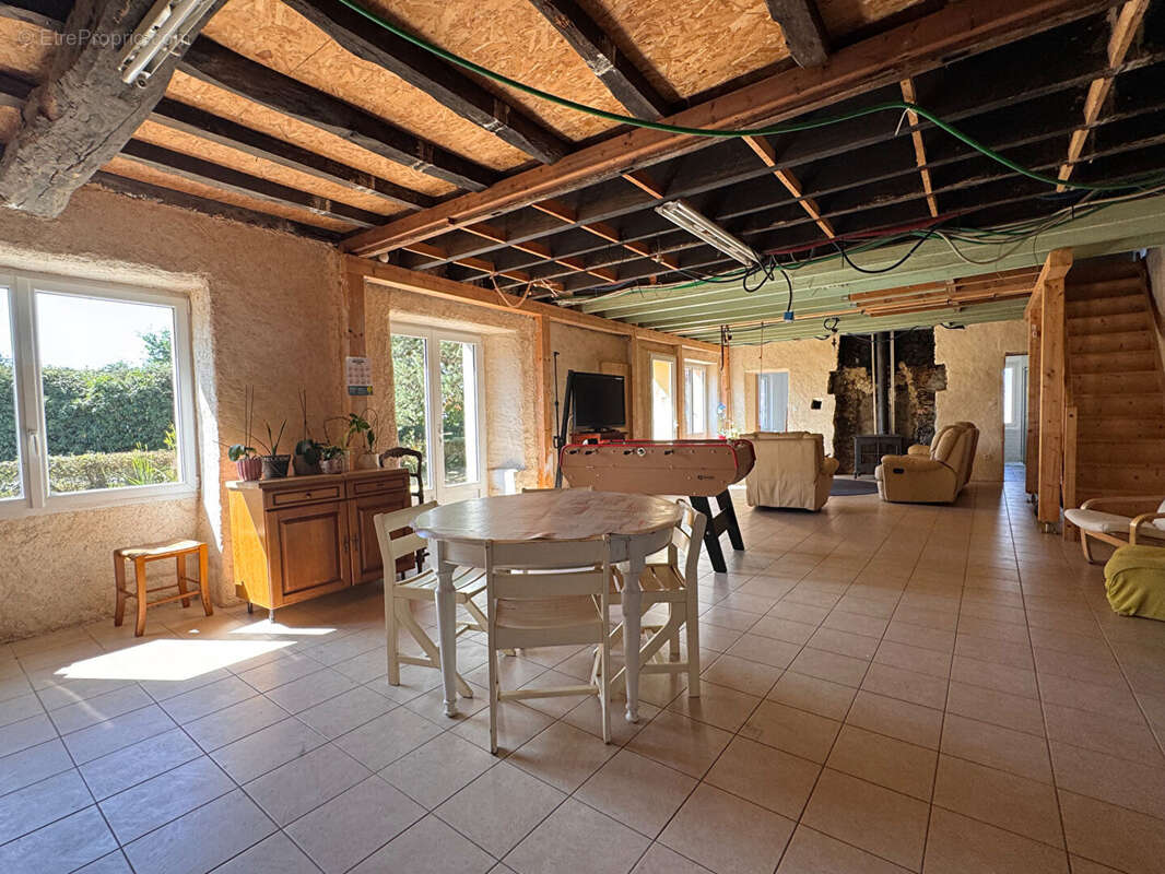 Maison à AIZENAY