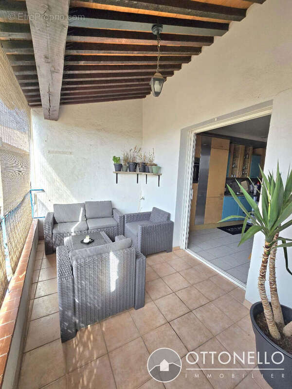 Appartement à PUGET-SUR-ARGENS