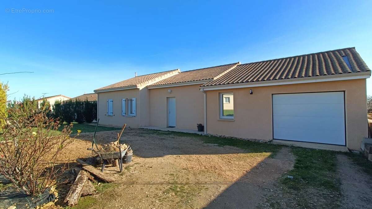 Maison à LE ROCHEREAU