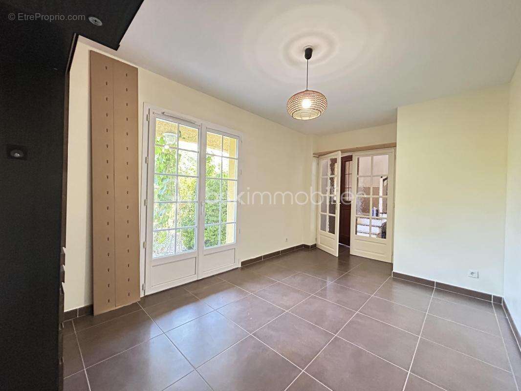 Maison à LA VERPILLIERE