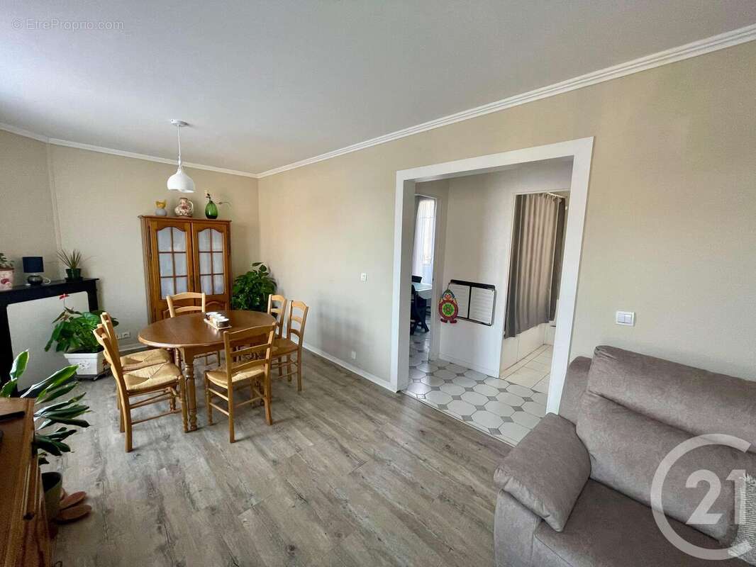 Appartement à CLAYE-SOUILLY