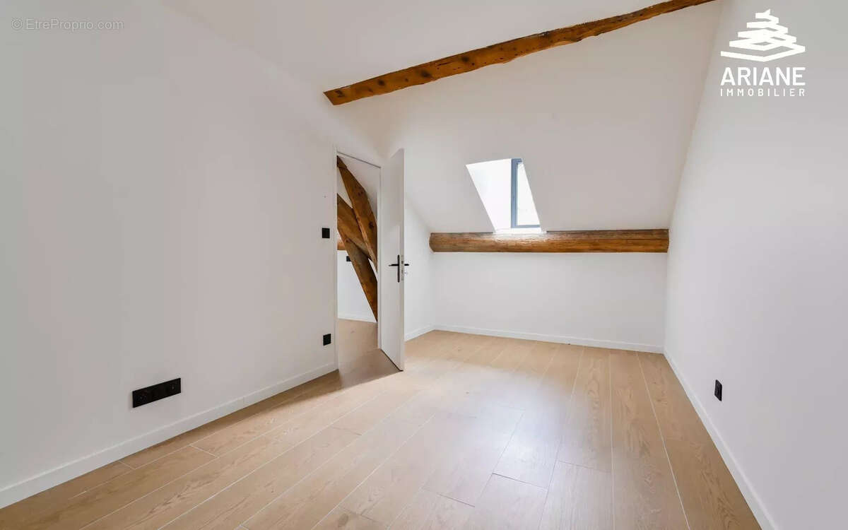 Appartement 117 m² à Vourles  - photo 11