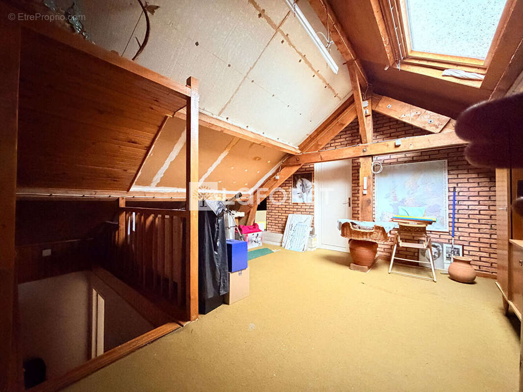 Maison à SAINTE-MENEHOULD