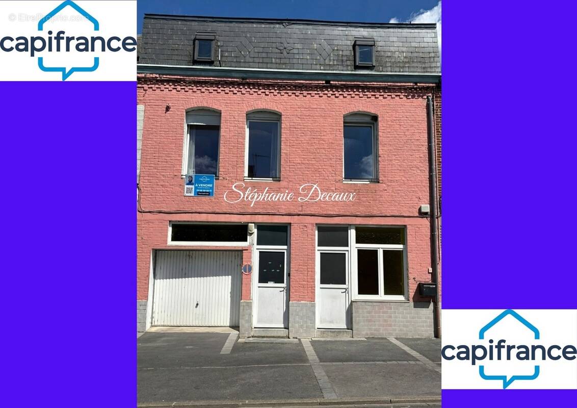 A VENDRE : Immeuble de caractère en plein cœur de Wignehies (59) – Place à votre imagination! - photo 1