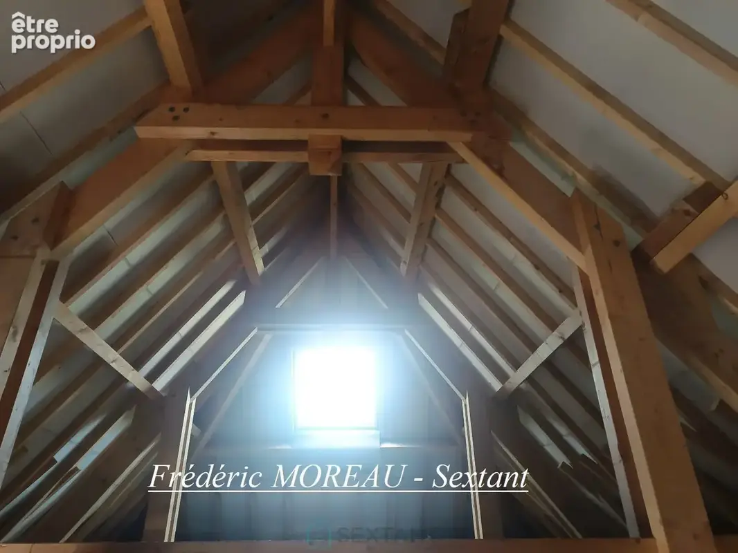 Ensemble immobilier à rénover intégralement au milieu de la nature. - photo 6