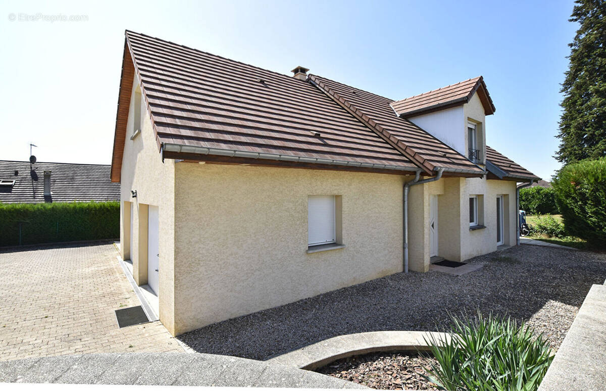 Belle maison familiale T6 de 130 m² avec terrasse et double garage - photo 1