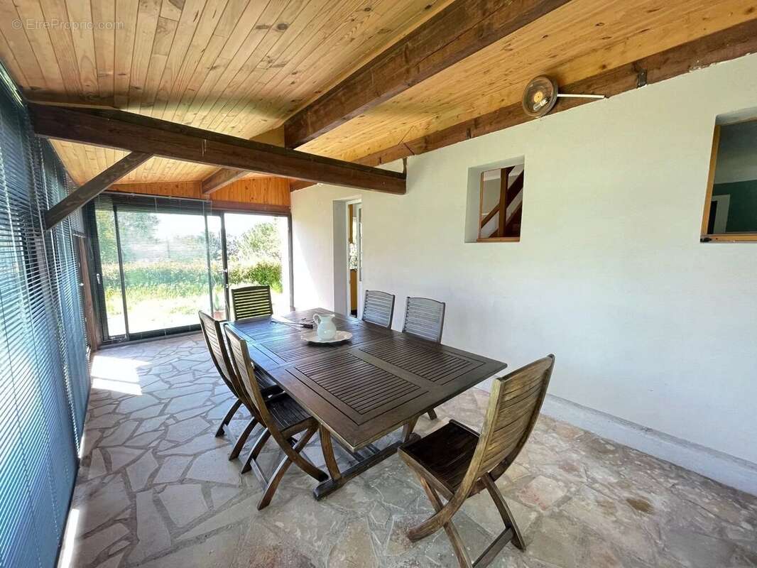 Maison à TOURNON-SAINT-PIERRE