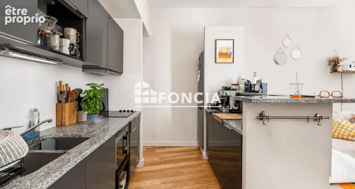 A vendre superbe t4 plein centre ville clef en main - libre d'occupation - photo 5
