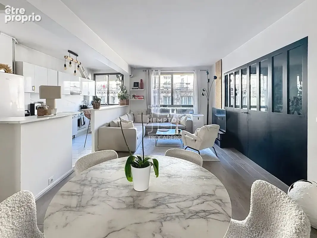 Paris xvi -appartement coup de coeur - trocadéro - élégant 2 pieces de 60 m2 - belle piece de vie de 43 2m2 - - photo 4