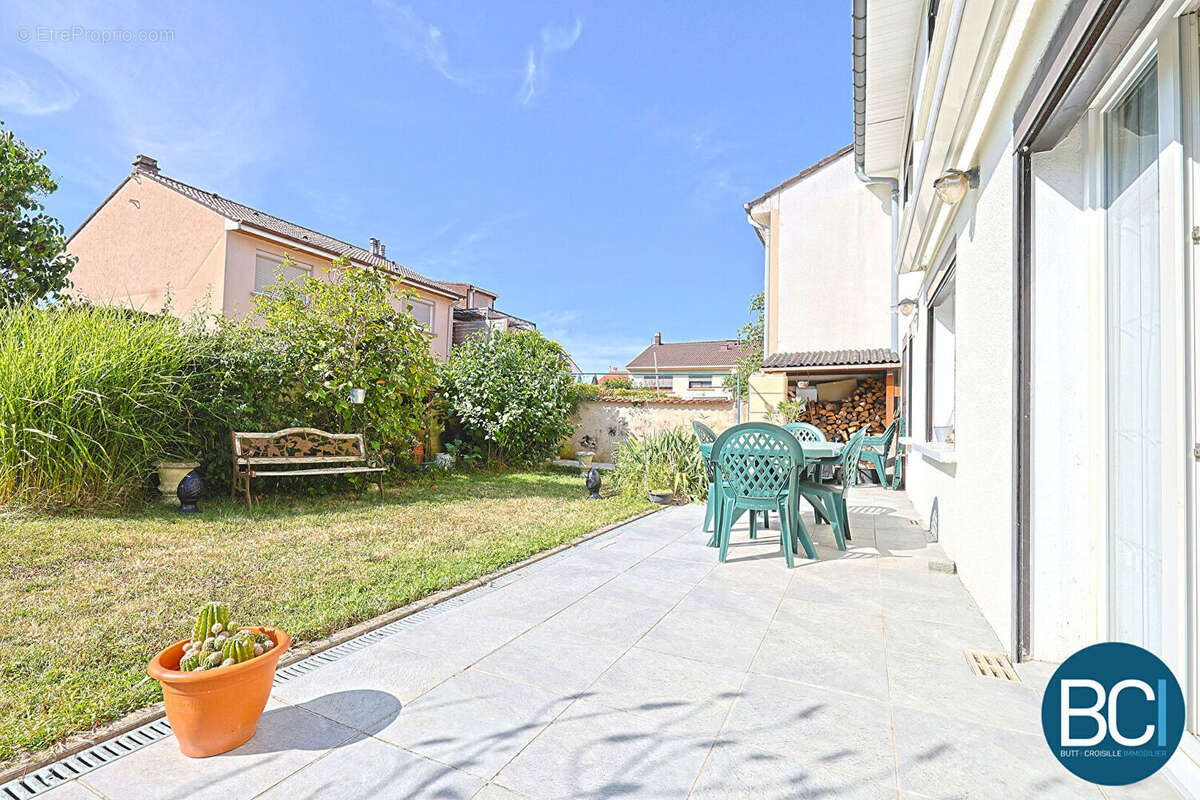 SAULXURES-LES-NANCY - Maison 6 pièces - 154 m2 - photo 3