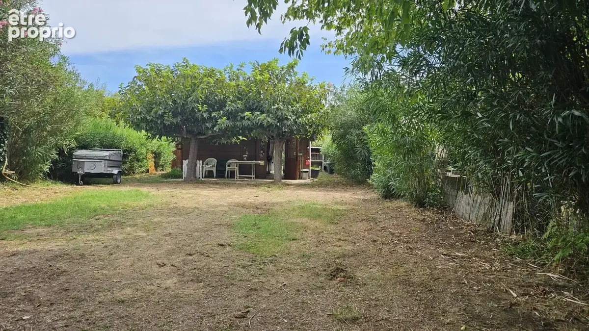Terrain de loisir arboré de 380m²  avec un bâti et extérieurs - photo 2