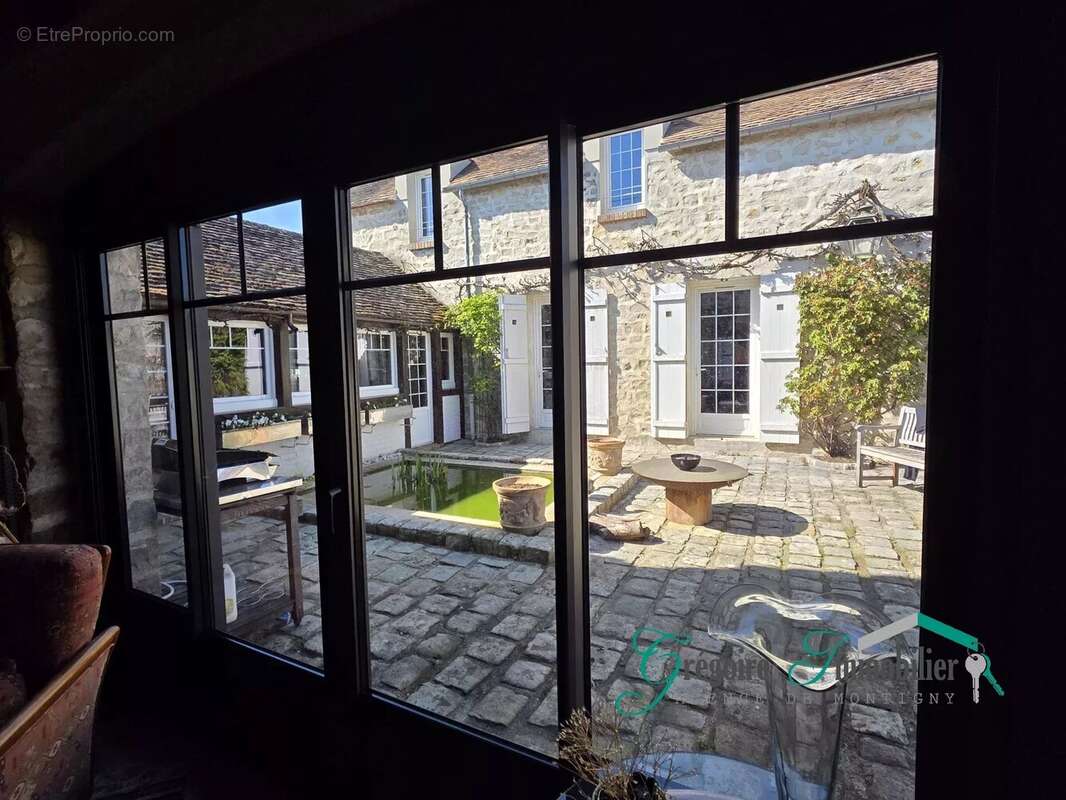 Maison à MONTIGNY-SUR-LOING