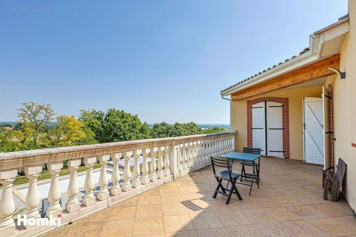 Maison/Villa T8 de 280 m2 à Castelnau-d'Estrétefonds 31620 - photo 11