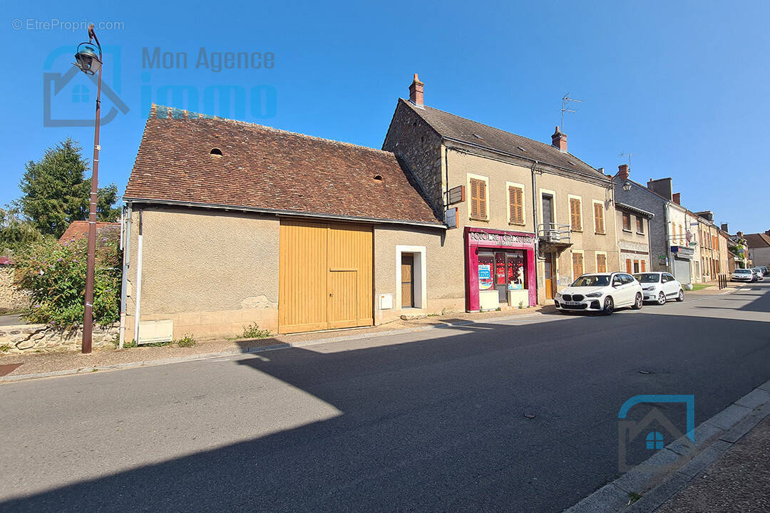Maison à MASSAY