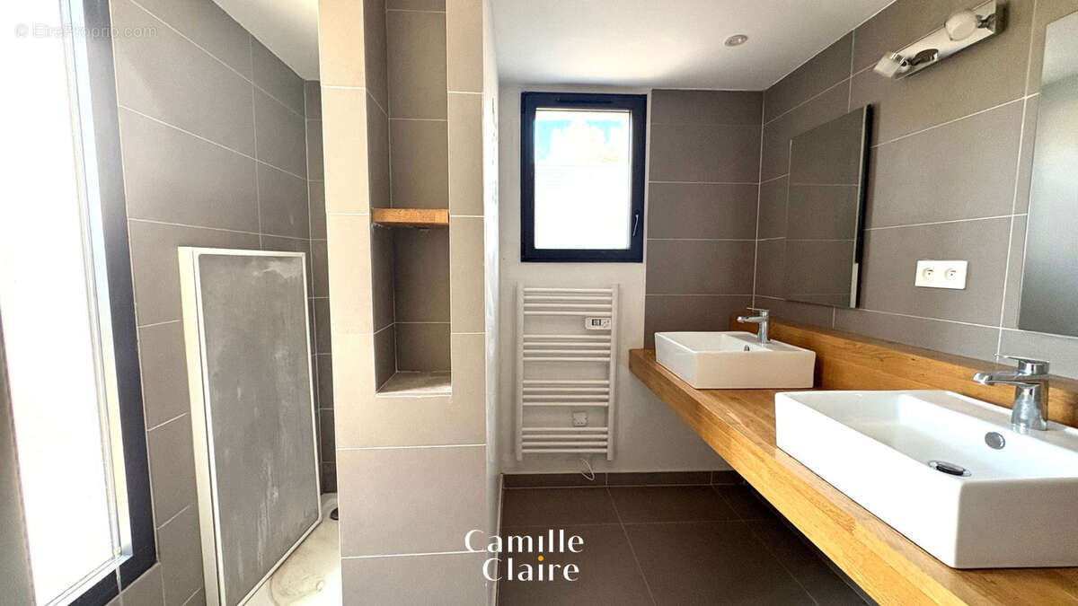 Maison à SAINT-MAXIMIN-LA-SAINTE-BAUME