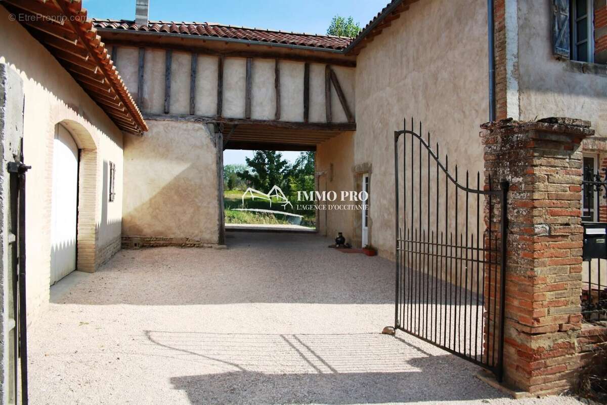 Maison à L&#039;ISLE-EN-DODON