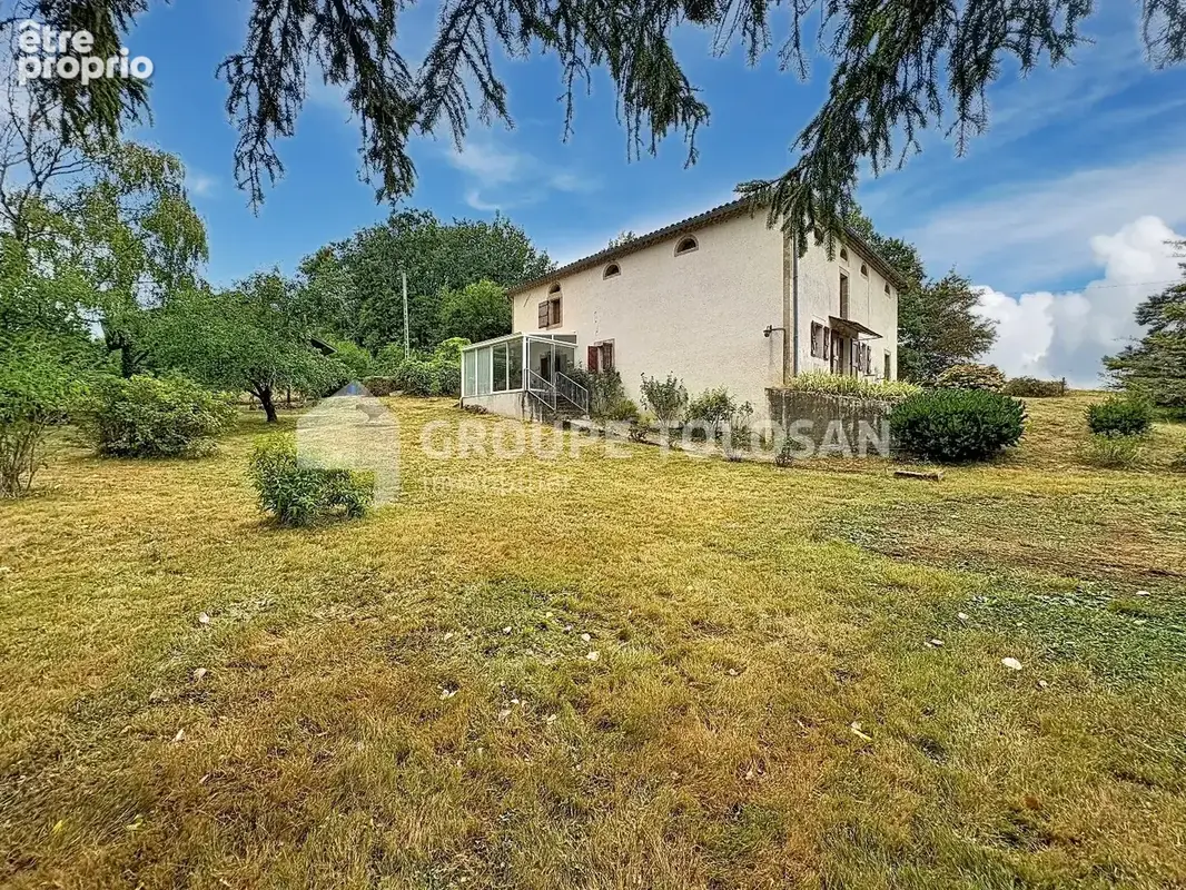 Maison 208 m² à Bourg-Saint-Bernard  - photo 2