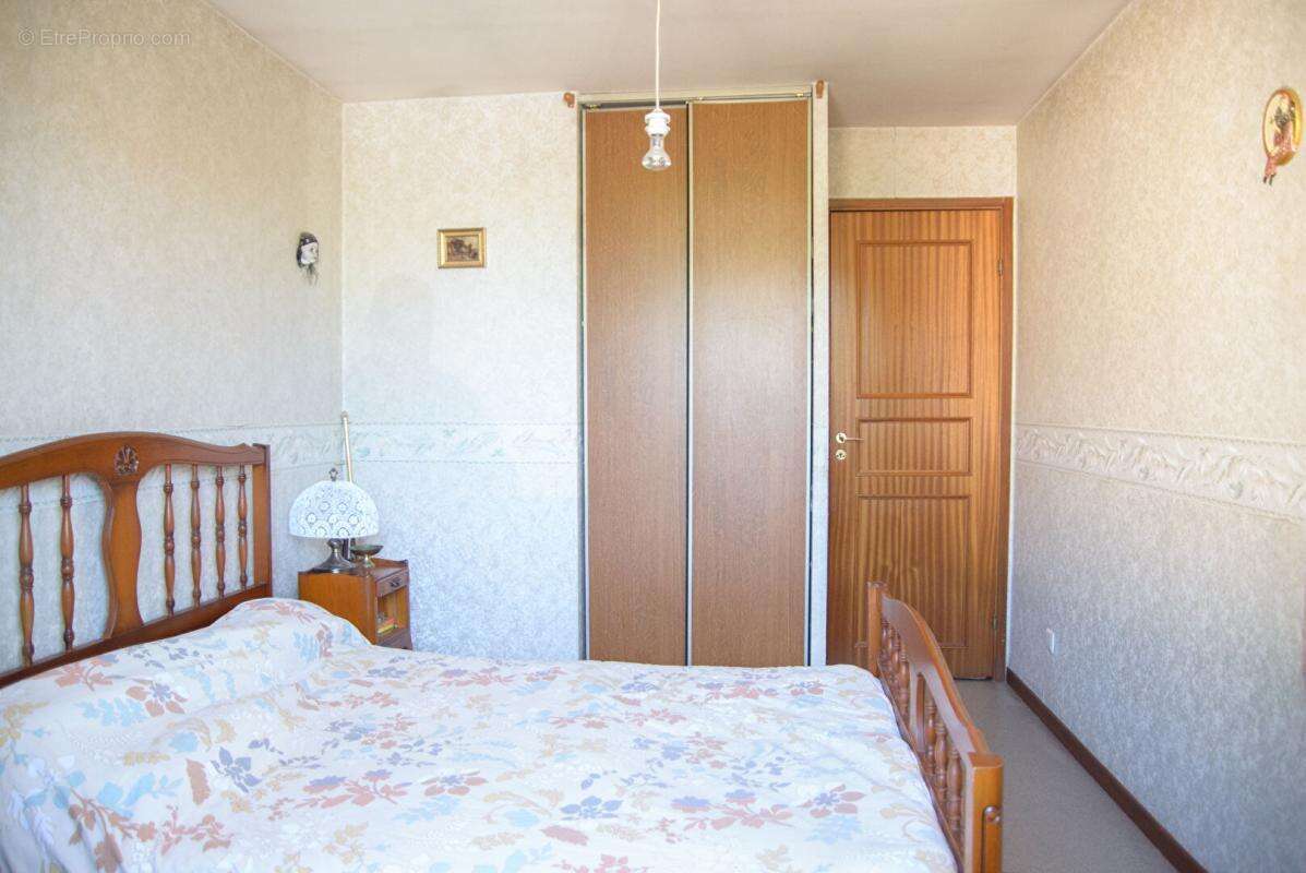 Villa de Plain-Pied avec Grand Garage ? 3 Chambres - photo 11