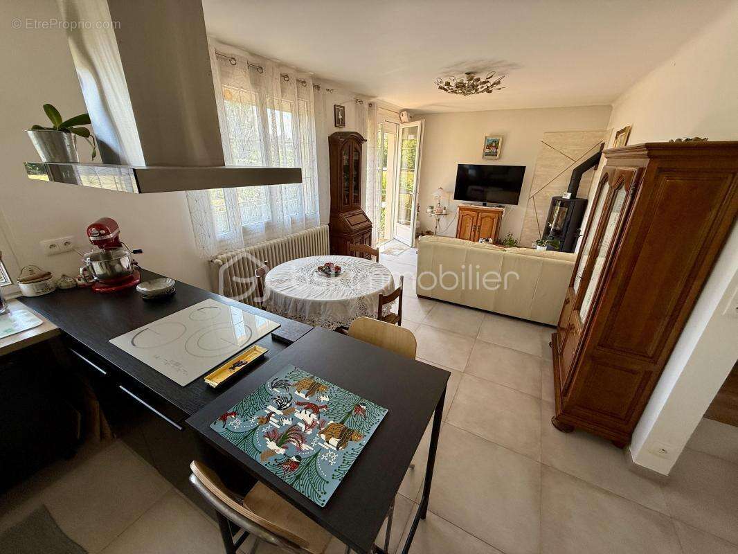 Maison à SOISY-SUR-SEINE