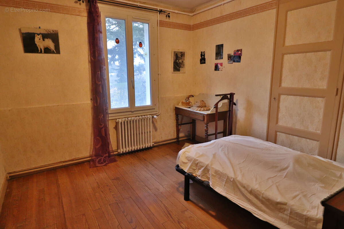 Maison à CHARBONNIERES-LES-BAINS