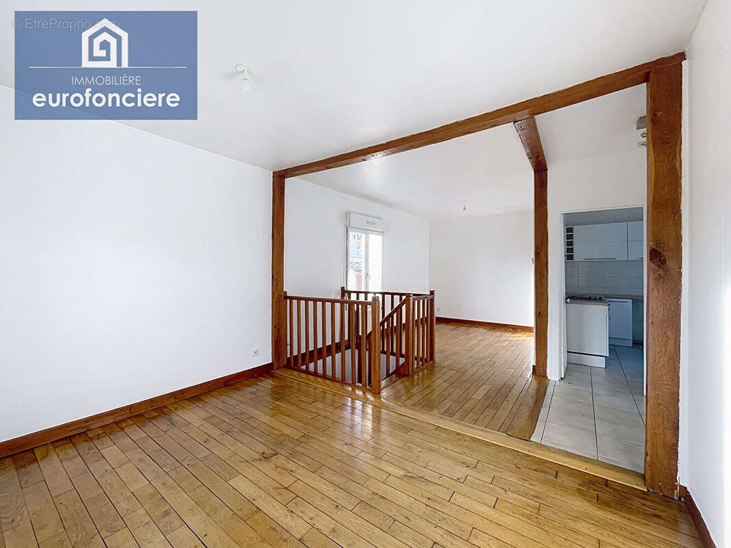 Maison à SAINTE-SAVINE