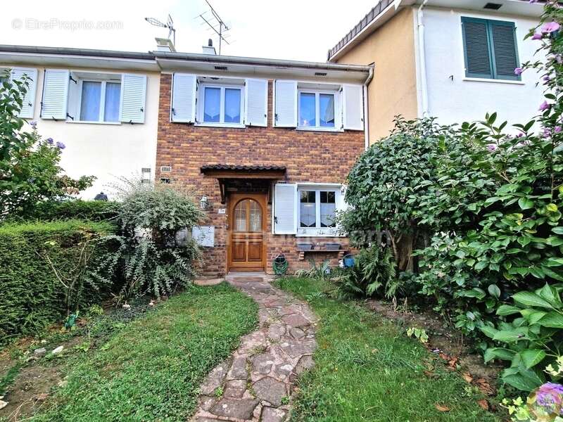 Maison à SAINT-GERMAIN-LES-CORBEIL