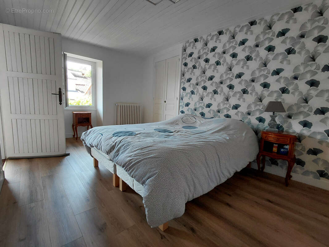 Proche du Château, Maison en pierre à Château l'Evêque - photo 9