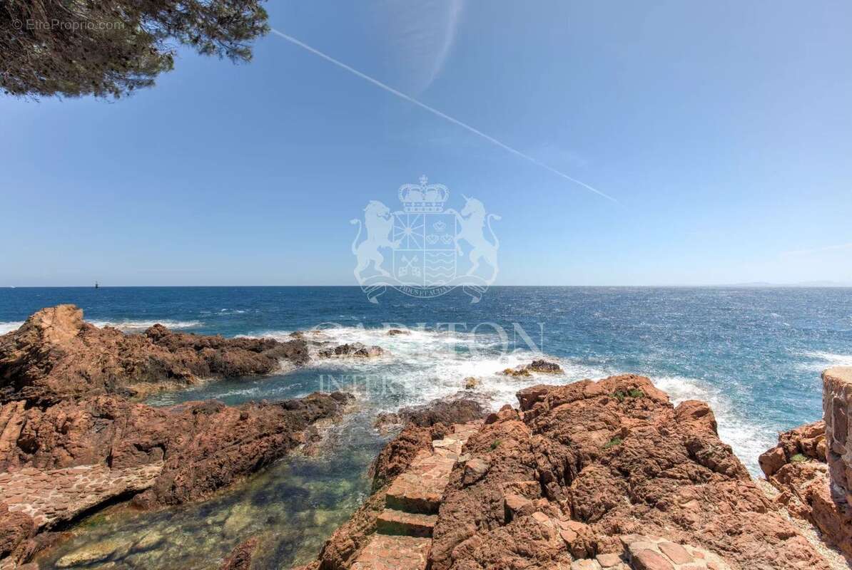 EXCLUSIVITÉ – Demeure Méditerranéenne avec accès privé à la mer - photo 2