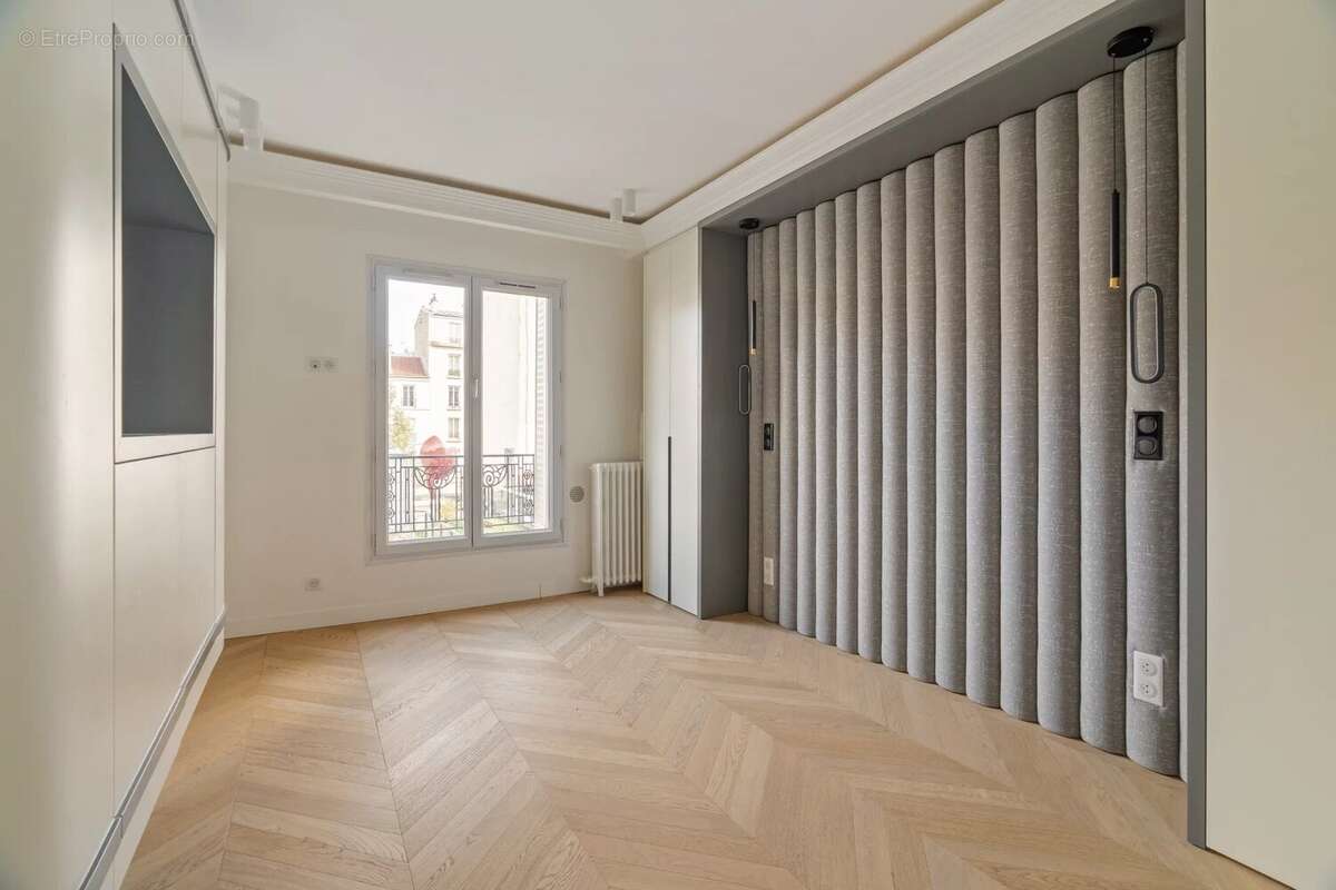 Appartement à LEVALLOIS-PERRET