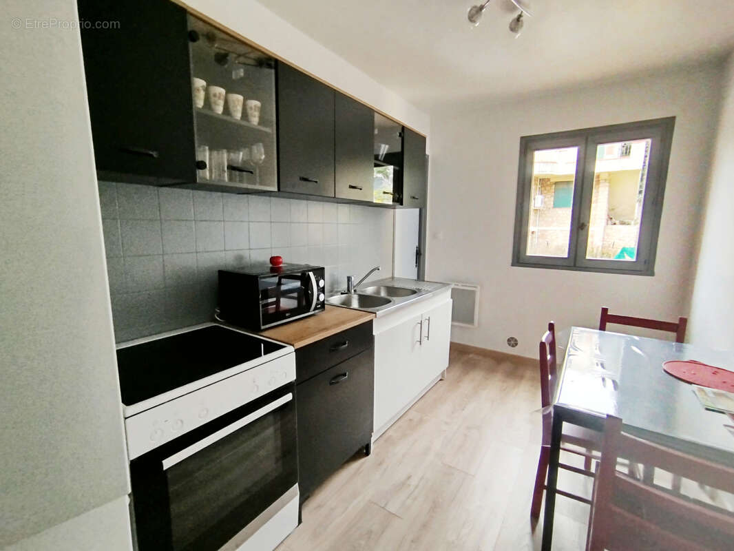 Appartement à VALLAURIS