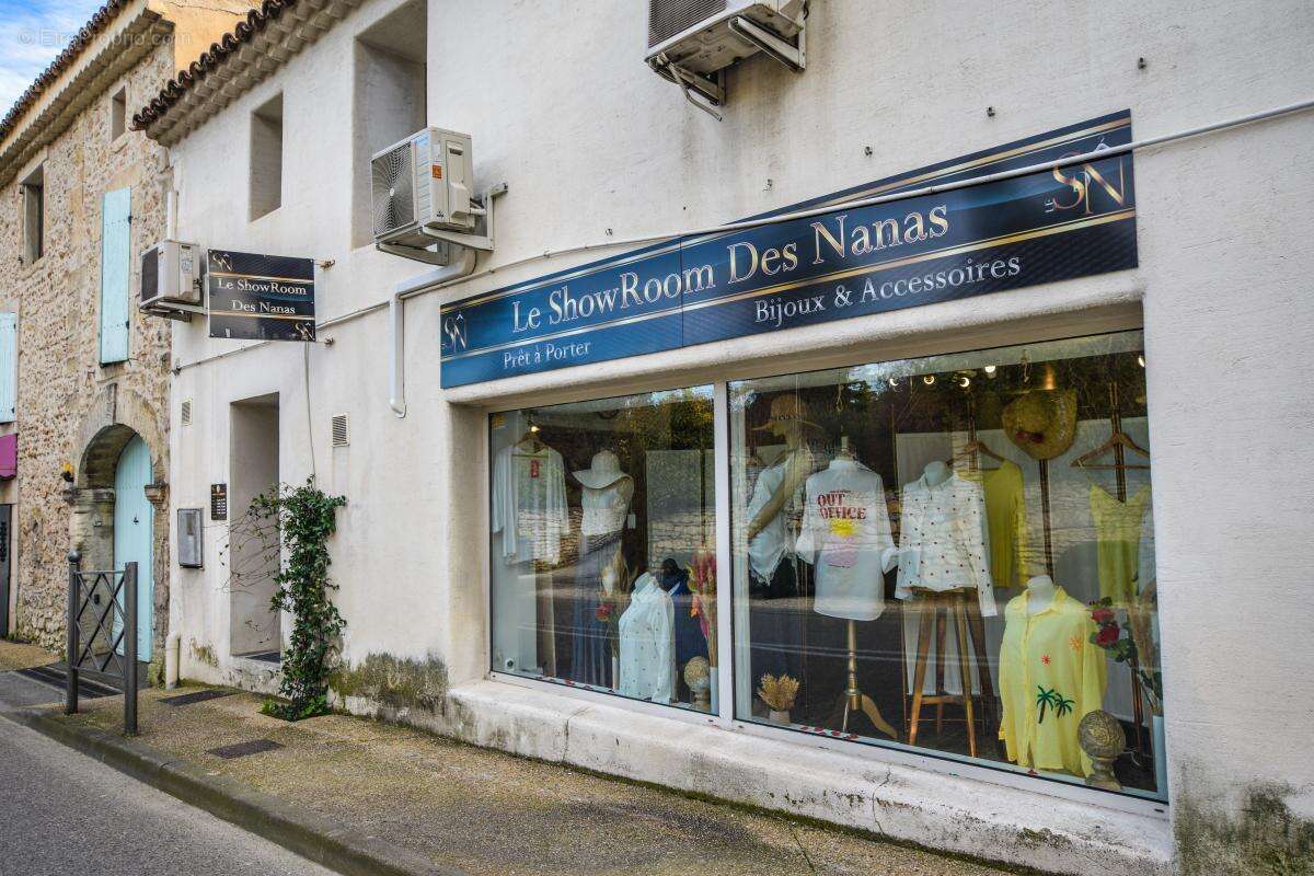 Commerce à ROCHEFORT-DU-GARD