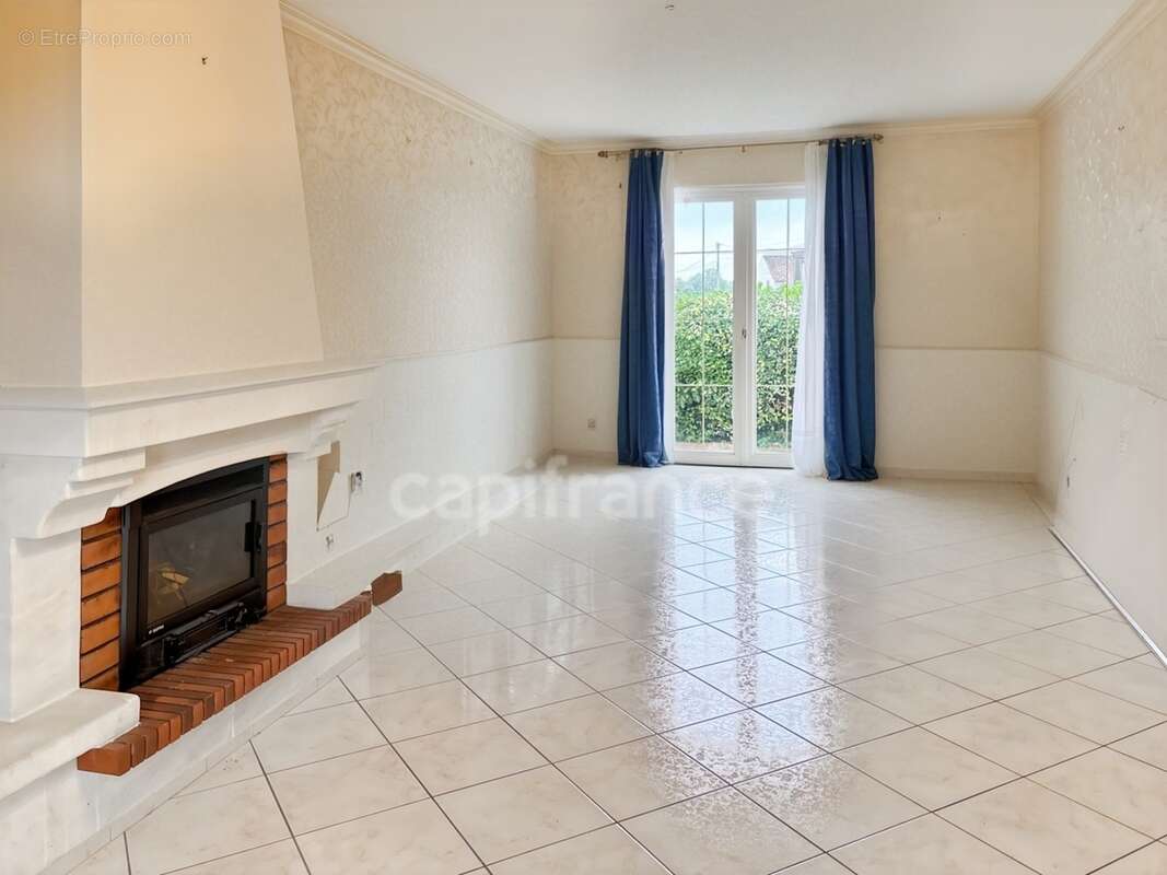 Maison à vendre vieux bourg ALLONNES (72) maison sur sous sol 3 chambres - photo 8