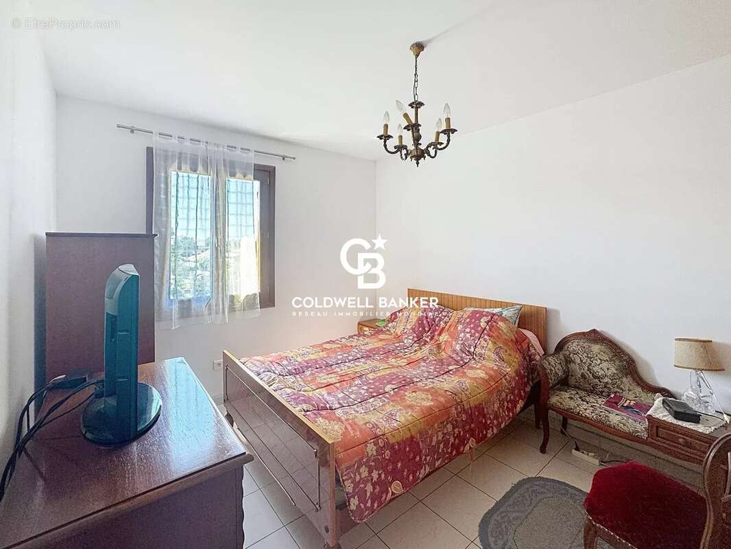 Maison à PUGET-SUR-ARGENS