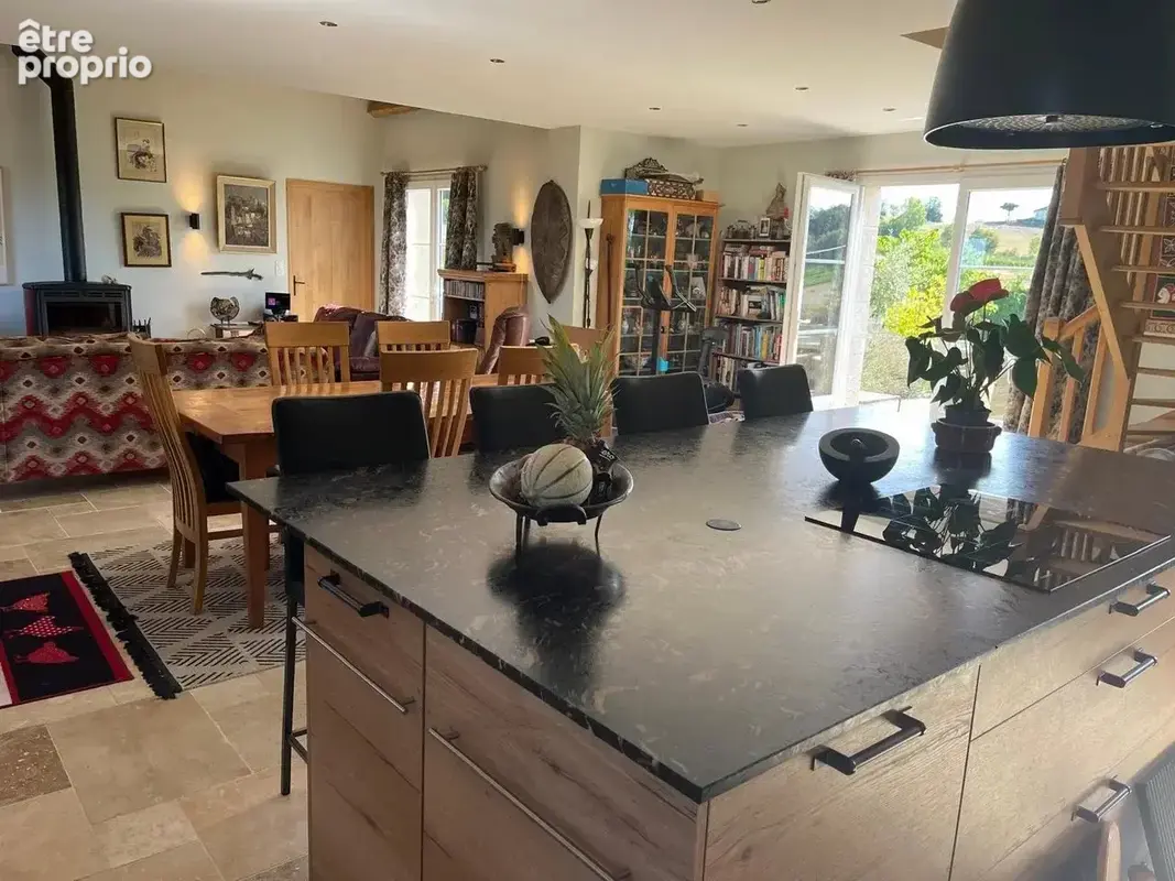 Une maison moderne et élégante avec une vue imprenable - photo 3