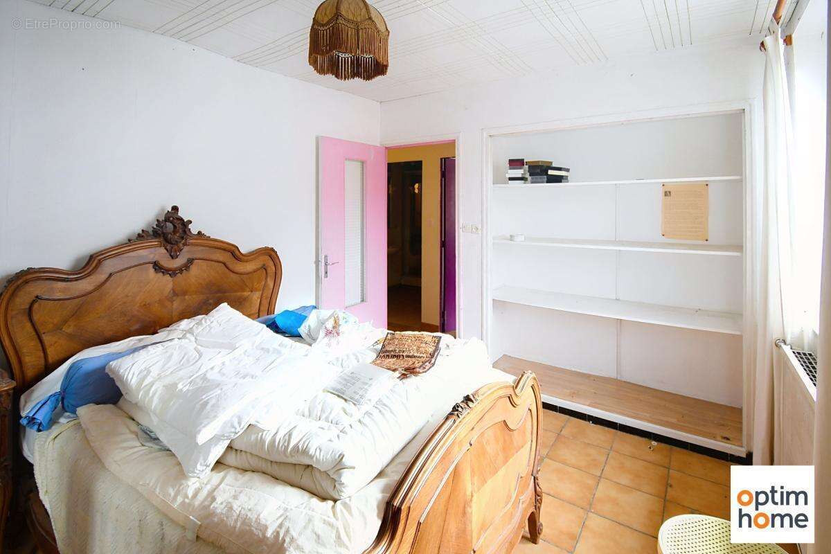 Maison de village 150m2 - 4 chambres - garage - terrain 356m2 - photo 13