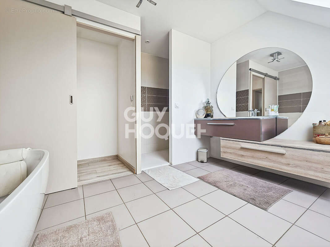 Maison à FONTENAY-TRESIGNY