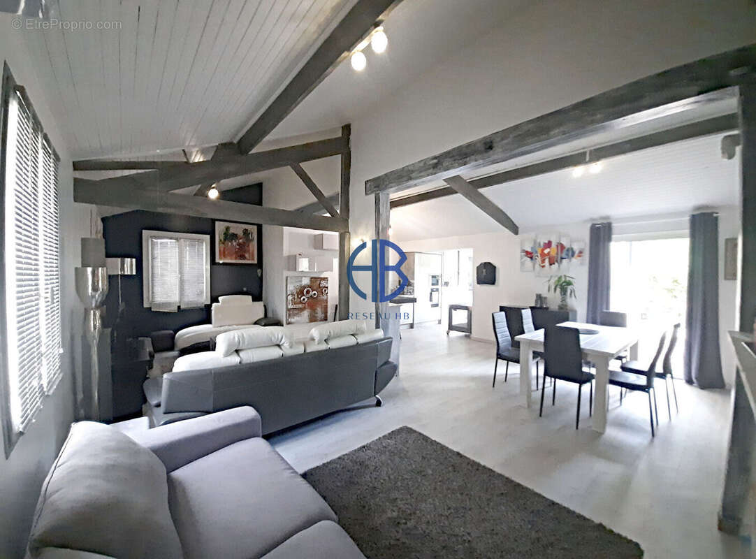 Grau d'agde-maison 4 faces avec piscine et dependances - photo 5