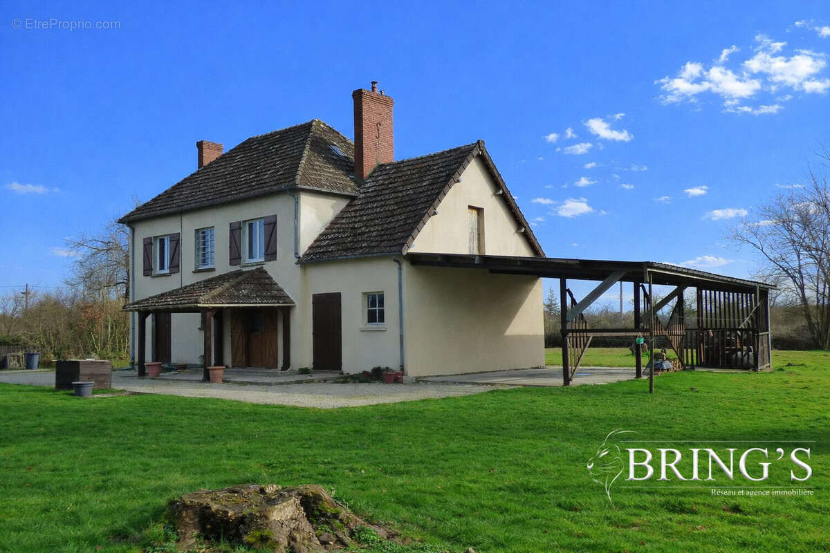 Maison à AUXAIS
