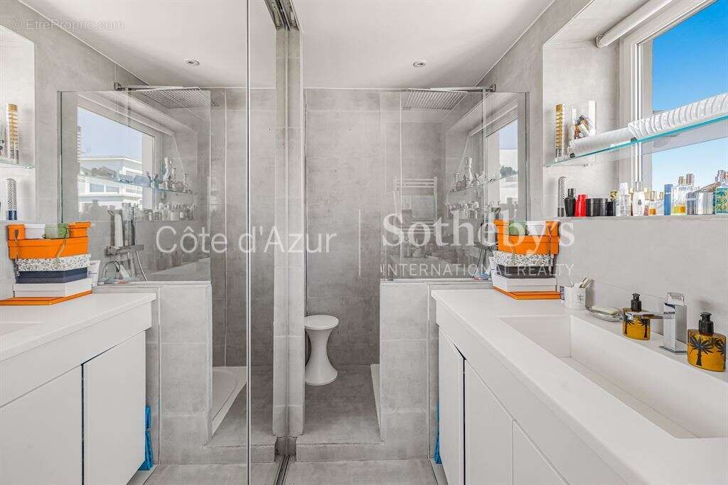 Penthouse duplex avec terrasse de 69 m² et vue mer panoramique à Cannes Montfleury - photo 10