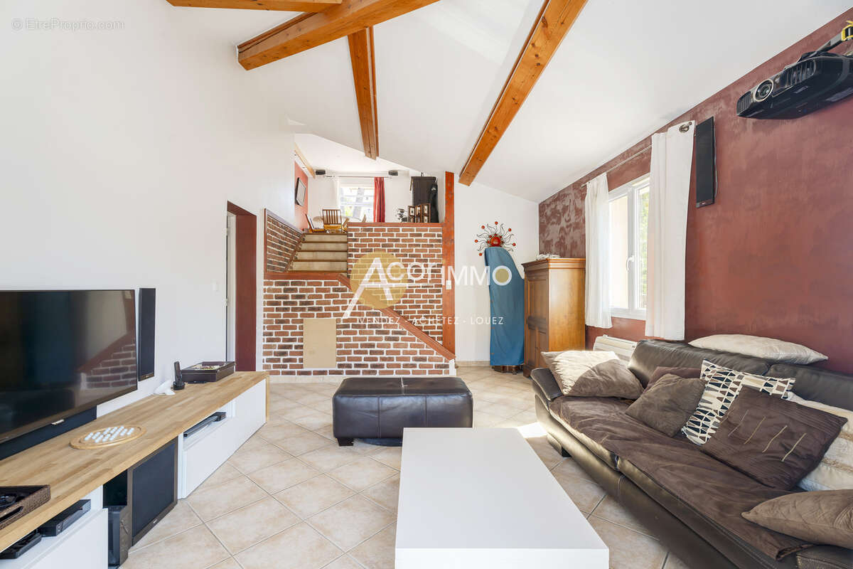 Les 4 chemins des Routes - VILLA T4 sur terrain de 772m2 - photo 13