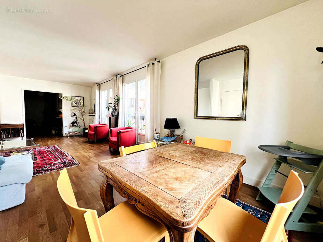 Appartement à PARIS-18E