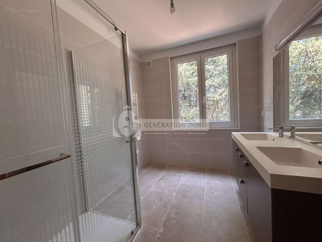 Fontvieille - Maison rénovée 4 chambres - photo 6