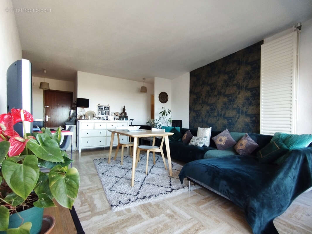 Appartement à MANDELIEU-LA-NAPOULE